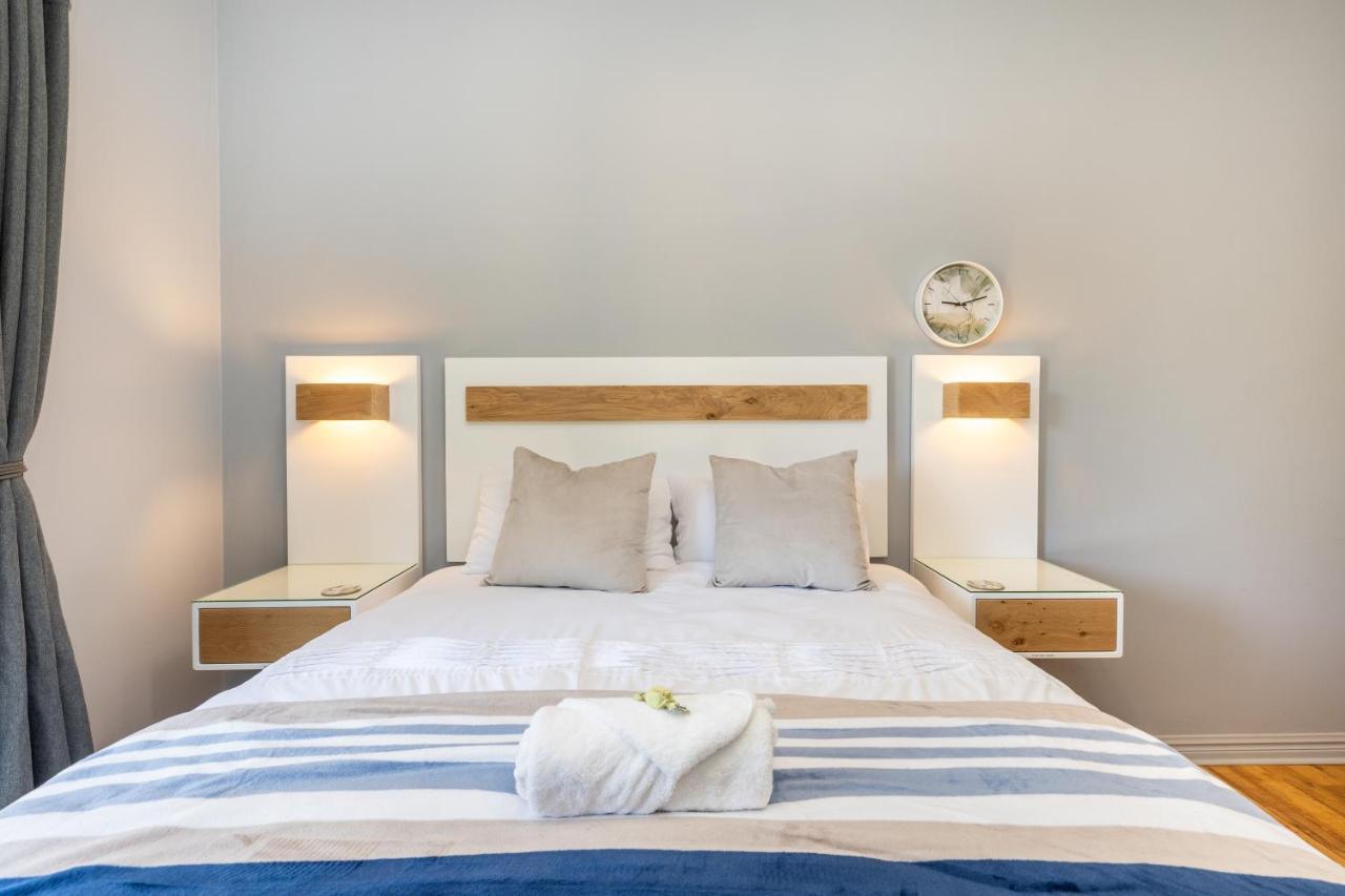 On The Hills Bed & Breakfast ฮิลเครสต์ ภายนอก รูปภาพ